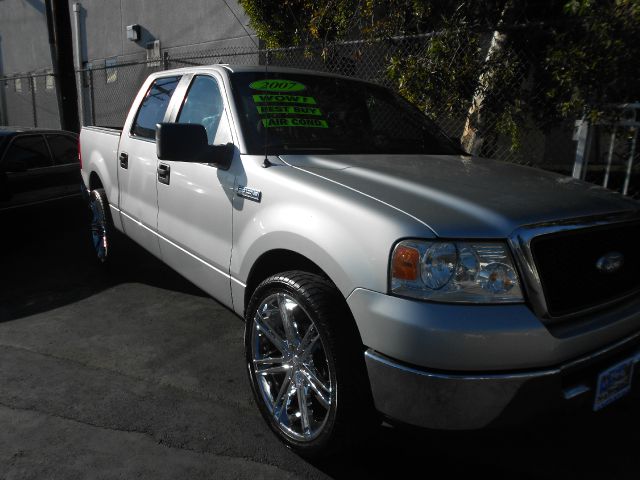 2007 Ford F150 SL Short Bed 2WD