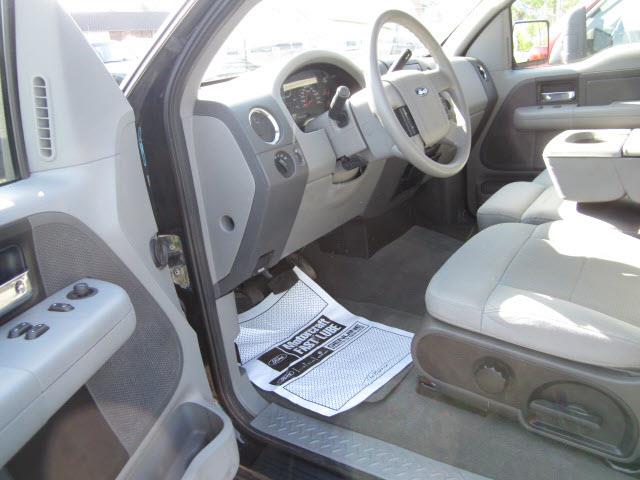 2007 Ford F150 1500- 8FT BED