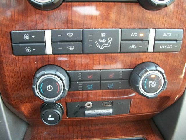 2009 Ford F150 C230 Sport W/navigation