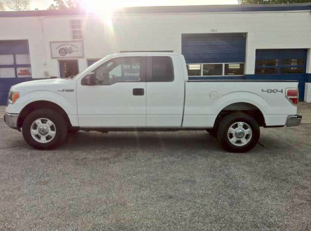 2010 Ford F150 2010 Cadillac CTS