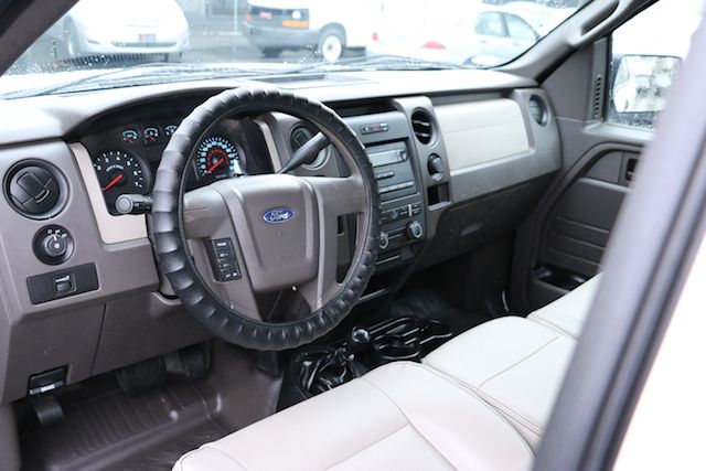 2010 Ford F150 4dr-auto