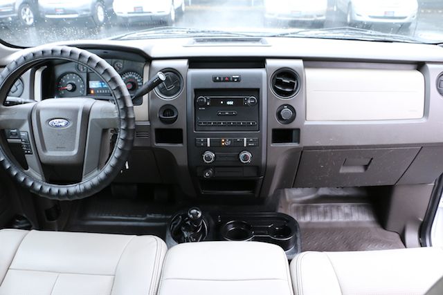 2010 Ford F150 4dr-auto