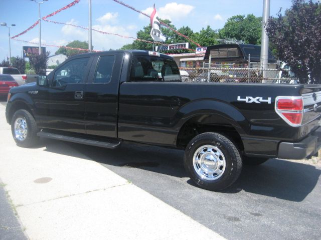 2011 Ford F150 4dr-auto