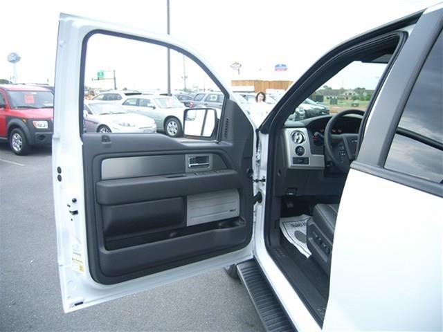 2013 Ford F150 EXT CAB 4WD 143.5wb