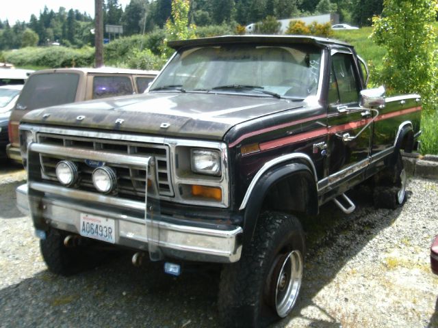 1981 Ford F250 4WD 4dr AT