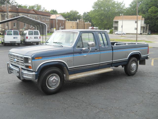 1986 Ford F250 Wideside Extended Cab SLS