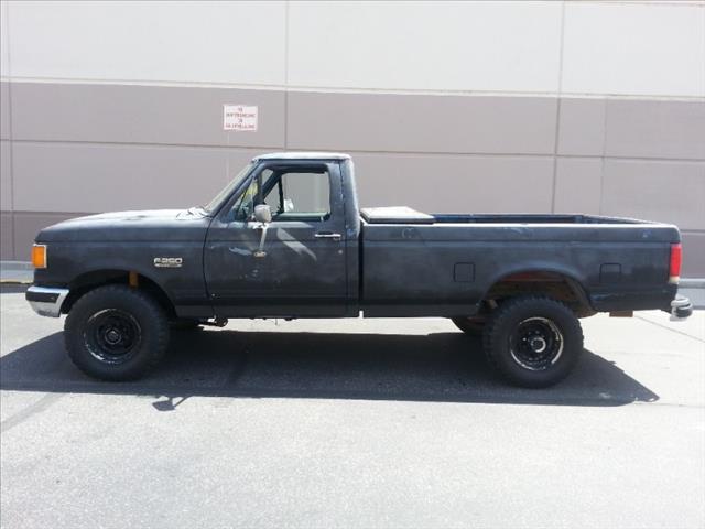 1988 Ford F250 Lariat 4 Wheel Drive