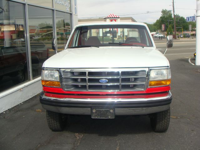 1992 Ford F250 Luxury 4x4 Navigation