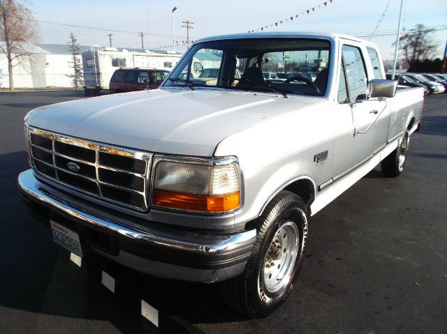 1996 Ford F250 SLE- 4X4