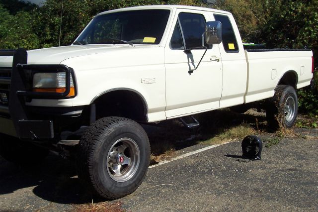 1997 Ford F250 S 2-door Hatchback