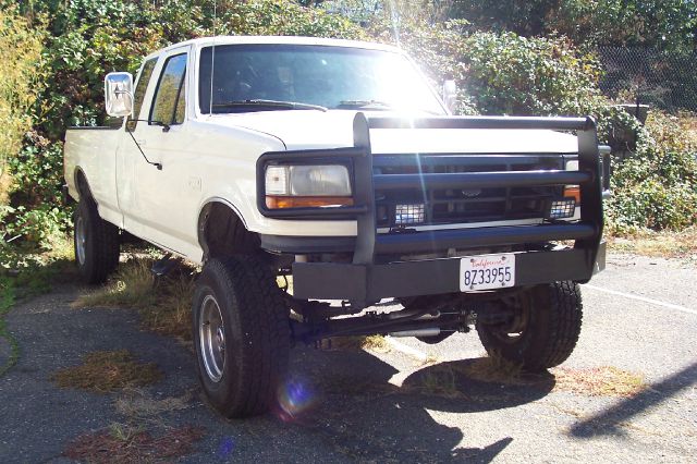 1997 Ford F250 S 2-door Hatchback