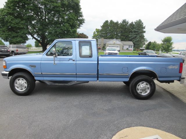 1997 Ford F250 S 2-door Hatchback