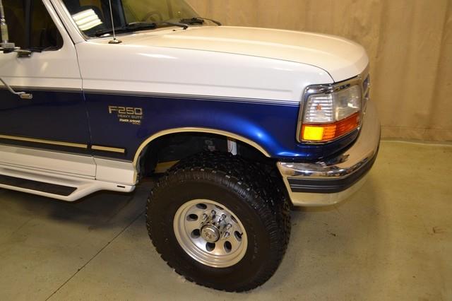 1997 Ford F250 5.9 Diesel 6spd