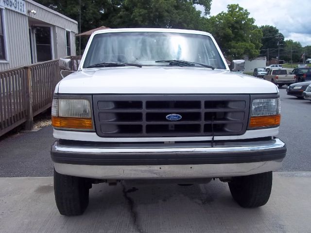 1997 Ford F250 S 2-door Hatchback