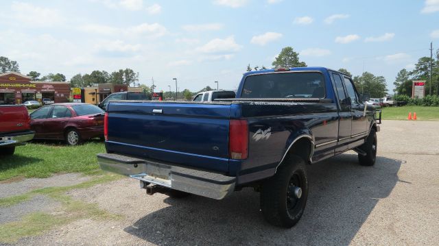 1997 Ford F250 S 2-door Hatchback