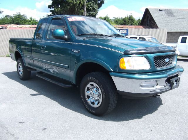 1997 Ford F250 S 2-door Hatchback