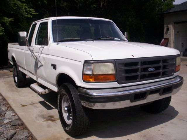 1997 Ford F250 S 2-door Hatchback