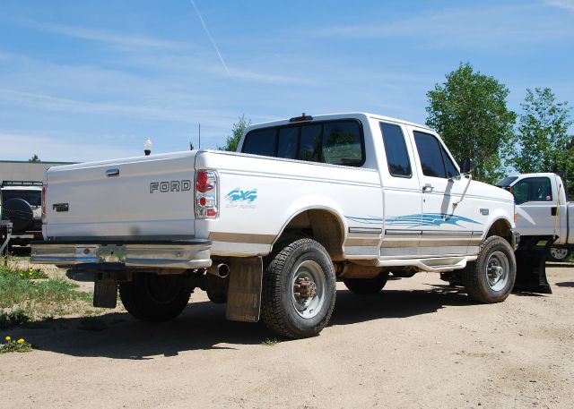 1997 Ford F250 S 2-door Hatchback