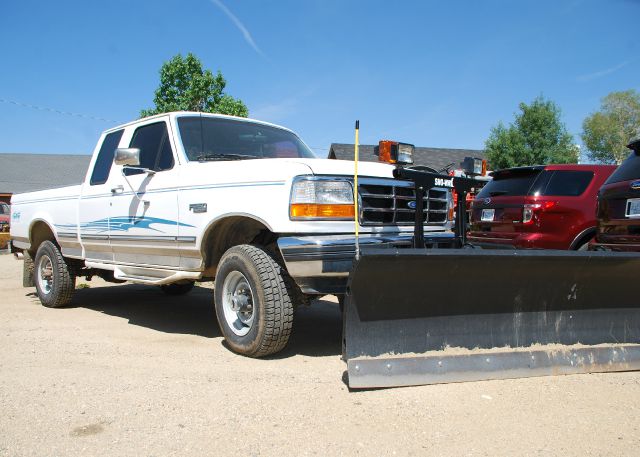 1997 Ford F250 S 2-door Hatchback