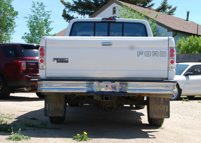 1997 Ford F250 S 2-door Hatchback