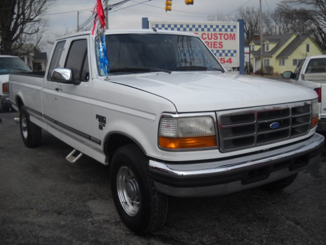 1997 Ford F250 S 4-door Hatchback