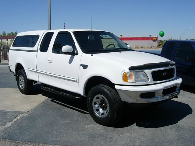 1998 Ford F250 XL 2WD Reg Cab