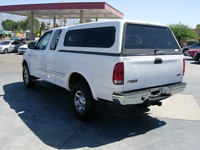 1998 Ford F250 XL 2WD Reg Cab