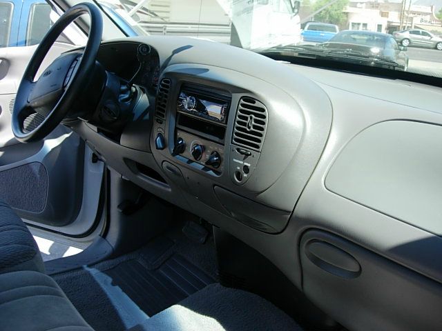 1998 Ford F250 XL 2WD Reg Cab