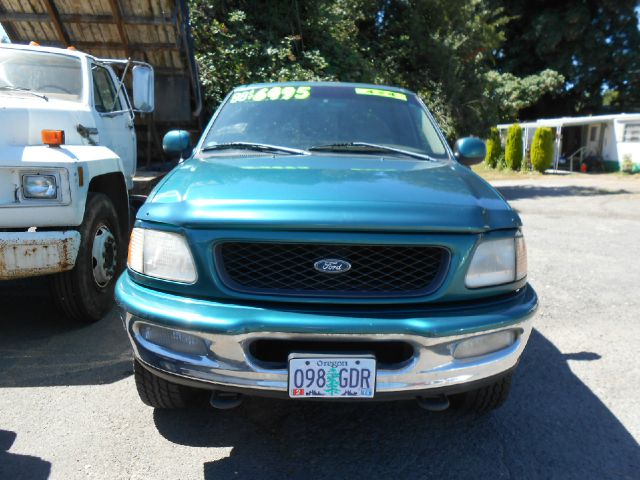 1998 Ford F250 XL 2WD Reg Cab