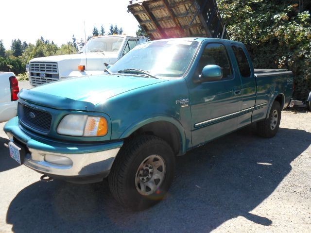 1998 Ford F250 XL 2WD Reg Cab