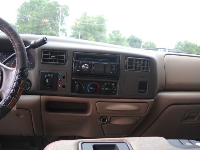 1999 Ford F250 FWD 4dr LS SUV