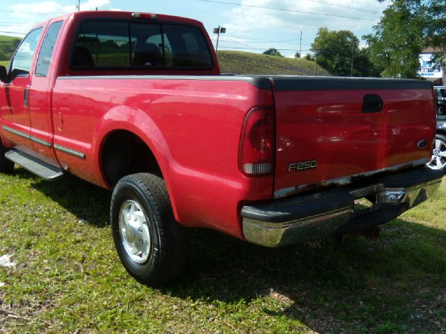 1999 Ford F250 FWD 4dr LS SUV