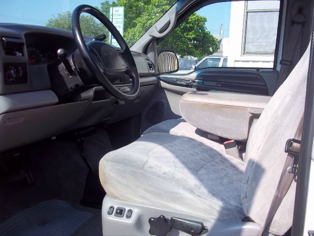 1999 Ford F250 2006 Mercury Premier