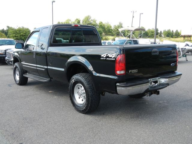 2000 Ford F250 SE Well Kept Alloy Wheels