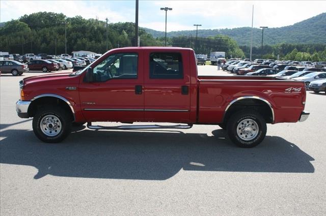 2000 Ford F250 2DR 3.8 GRD TOUR AT