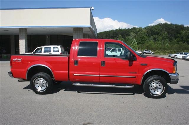 2000 Ford F250 2DR 3.8 GRD TOUR AT