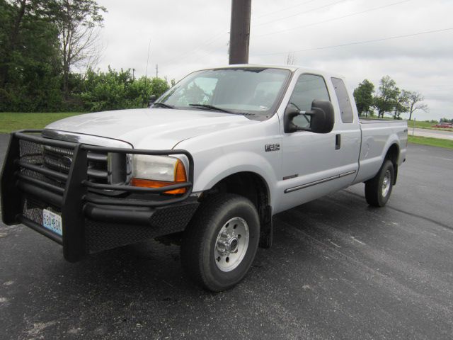 2000 Ford F250 SE Well Kept Alloy Wheels