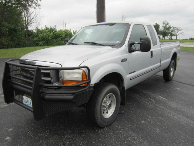 2000 Ford F250 SE Well Kept Alloy Wheels