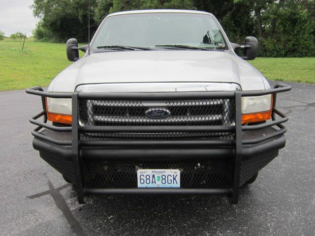 2000 Ford F250 SE Well Kept Alloy Wheels