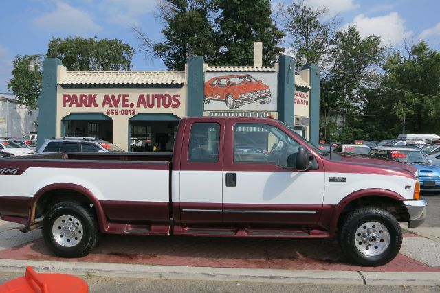 2000 Ford F250 SE Well Kept Alloy Wheels