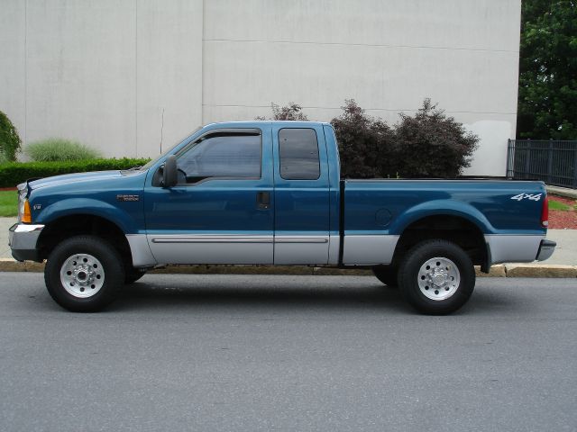 2000 Ford F250 SLT 1 Ton Dually 4dr 35