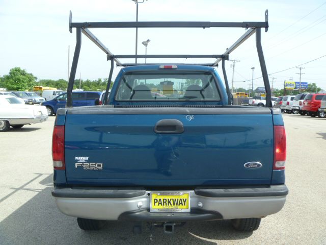 2000 Ford F250 Reg Cab 108 WB