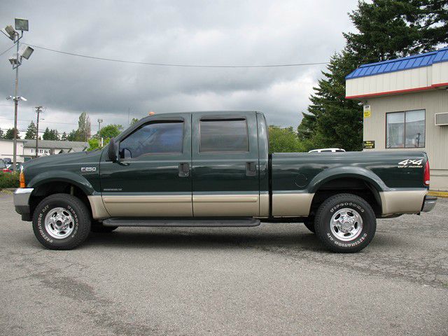 2001 Ford F250 EX W/ Navigation