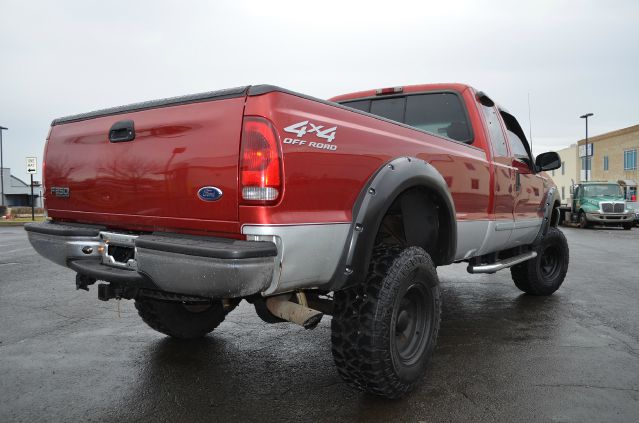 2001 Ford F250 SE Well Kept Alloy Wheels