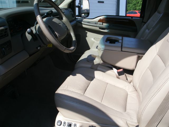 2001 Ford F250 EX W/ Navigation