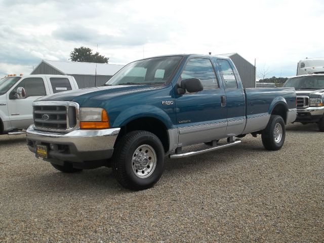 2001 Ford F250 SE Well Kept Alloy Wheels