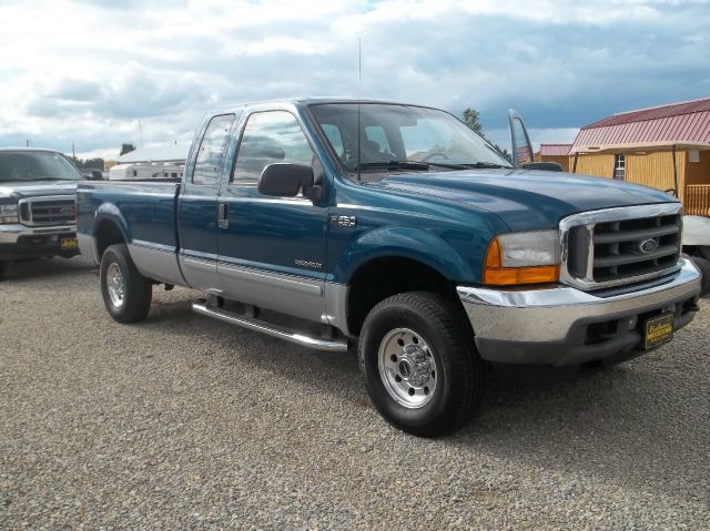 2001 Ford F250 SE Well Kept Alloy Wheels