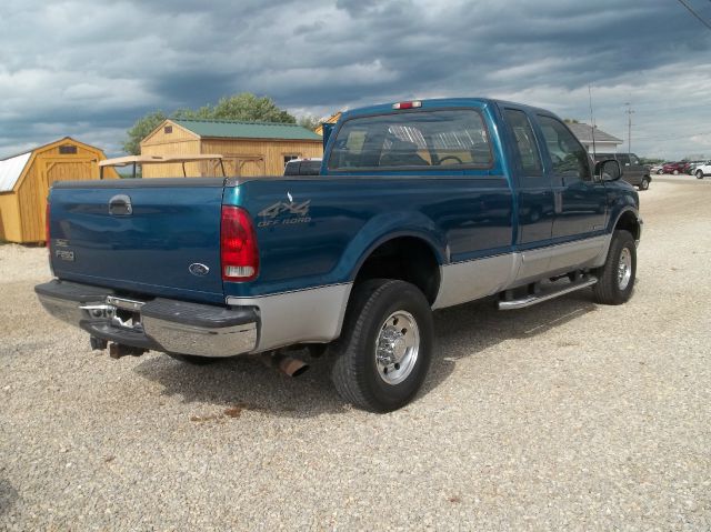 2001 Ford F250 SE Well Kept Alloy Wheels