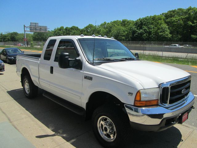 2001 Ford F250 Crew Cab 143.5 WB 4WD SLT