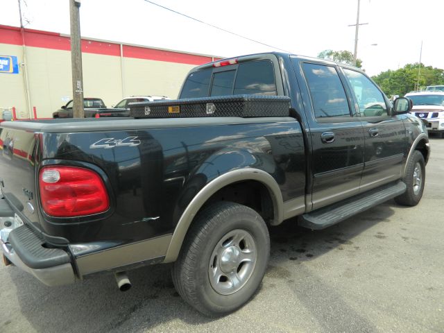 2001 Ford F250 Crew Cab Short Box 2-wheel Drive SLE